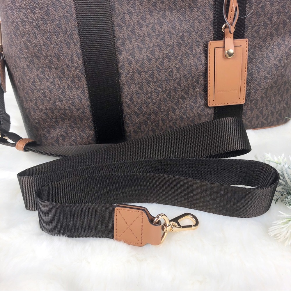 Michael Kors Large travel weekender Purse Bag - Picture 2 of 8